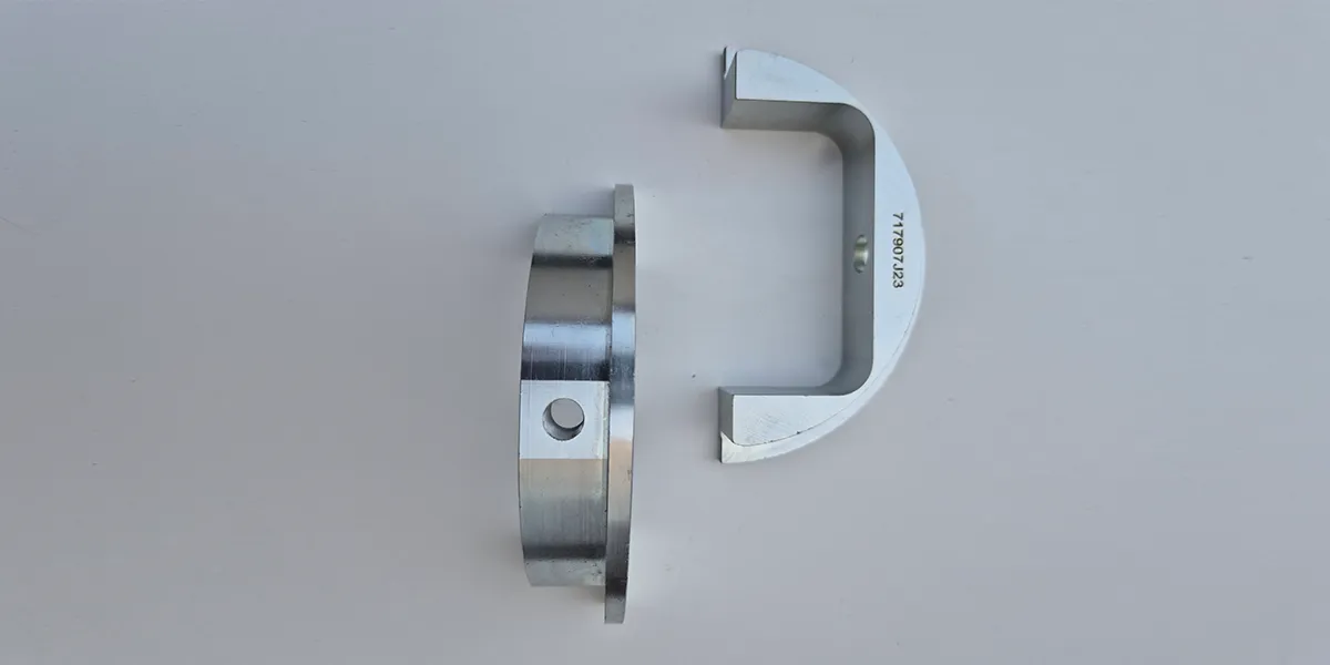 CNC-gefräste Halbschale aus S355J2, verzinkt und laserbeschriftet